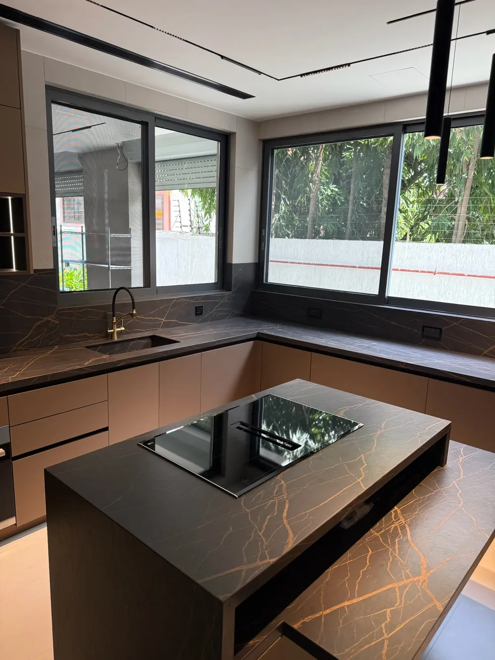 Fitted kitchen cabinetry supplied by Kabinart